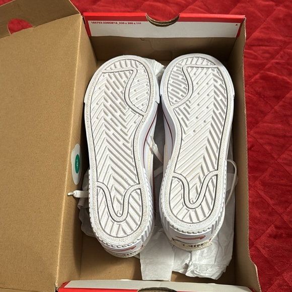 Women’s Nike Sportswear platform shoes - Picture 3 of 3